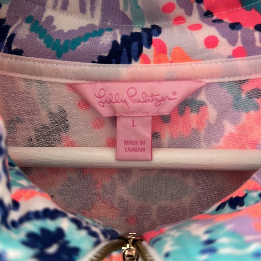 Lilly Pulitzer Pullover - Size L - Picture 2 of 4